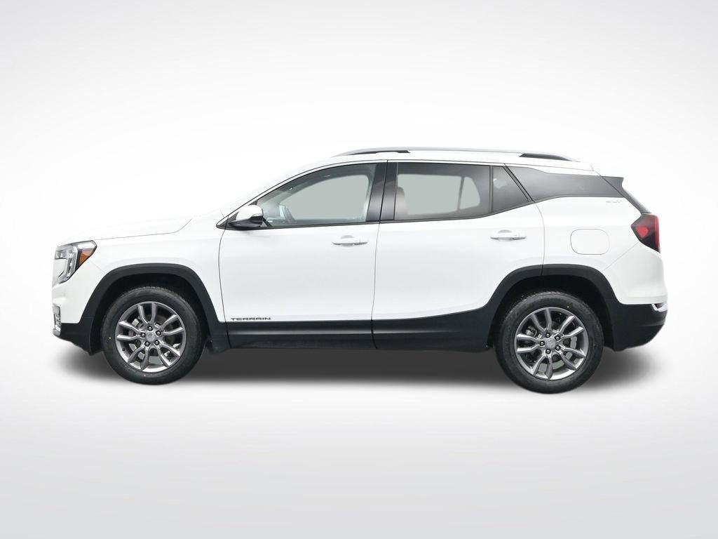 Used 2024 GMC Terrain SLT image 10
