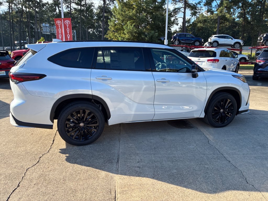 New 2026 Toyota Highlander XSE AWD/4WD image 8