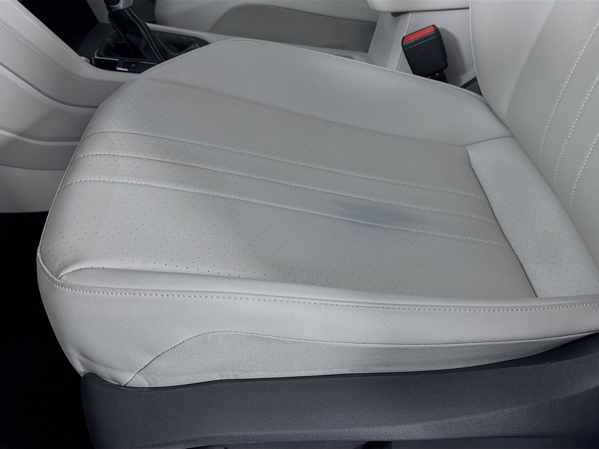 Used 2022 Volkswagen Tiguan SE R-Line image 18