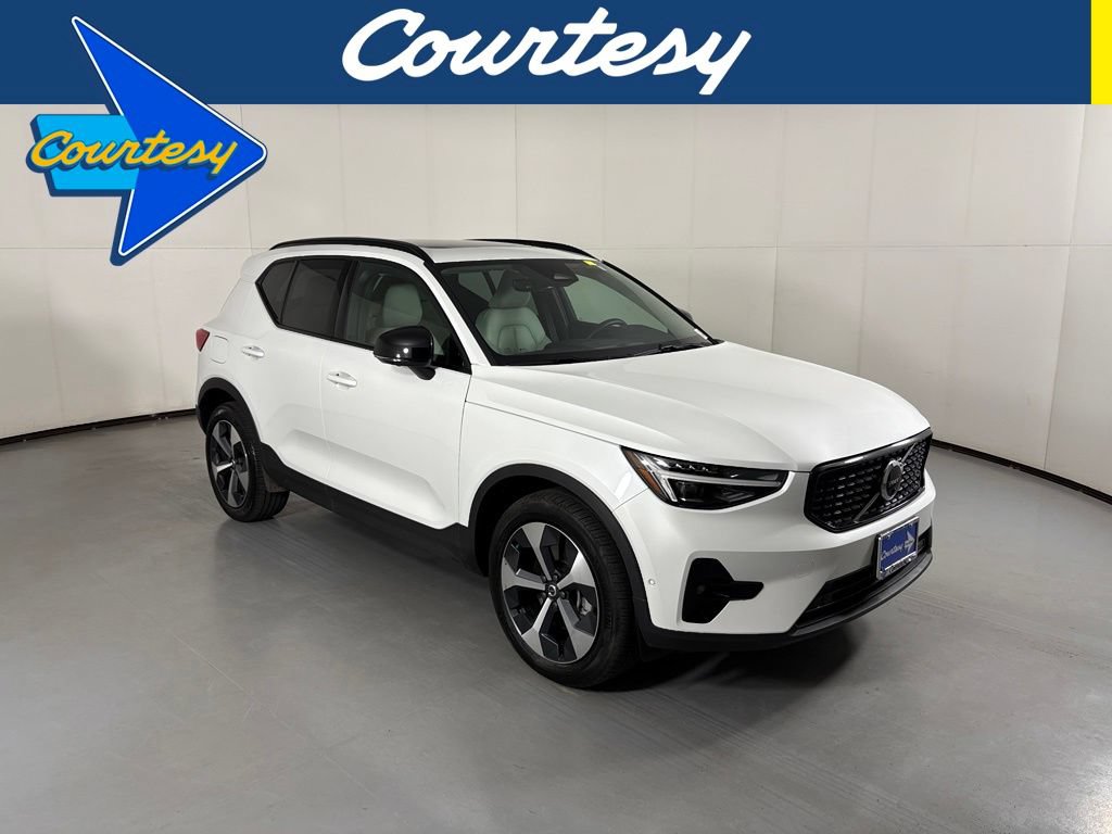 Used 2026 Volvo XC40 B5 Plus