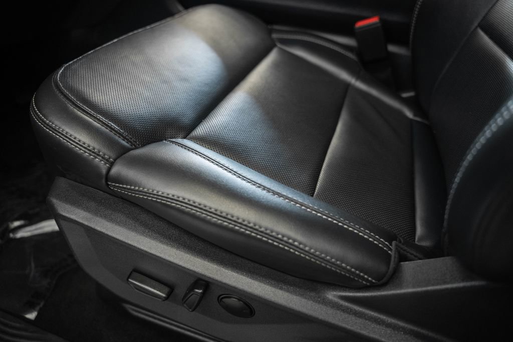 Used 2025 Ford Expedition Platinum w/ Stealth Appearance Package AWD/4WD image 40