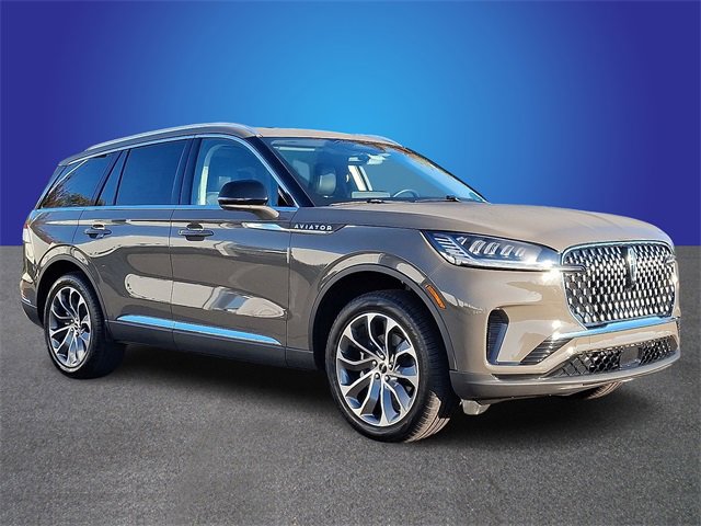New 2025 Lincoln Aviator AWD w/ Equipment Group 101A image 2