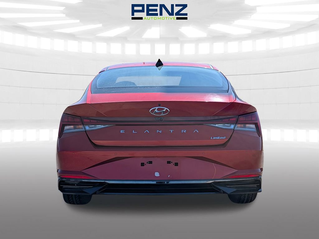 Used 2022 Hyundai Elantra Limited image 6