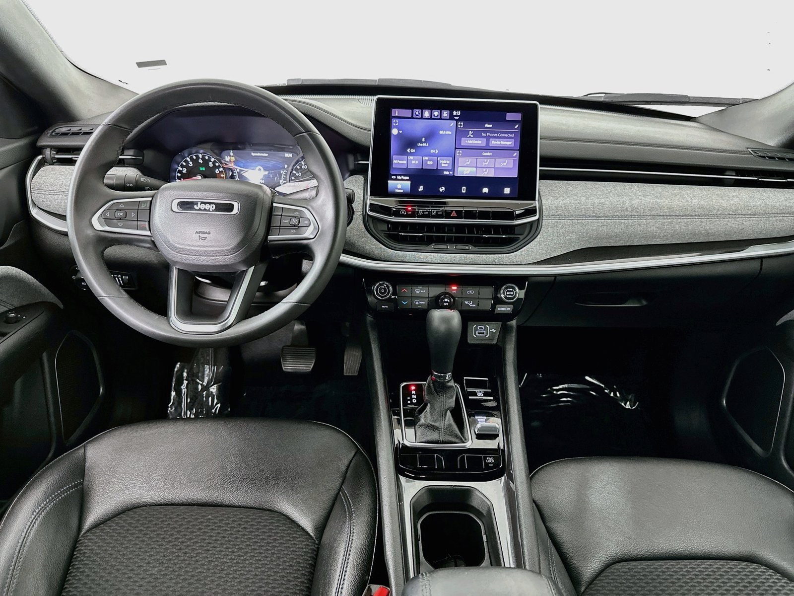 Used 2024 Jeep Compass Latitude AWD/4WD image 21