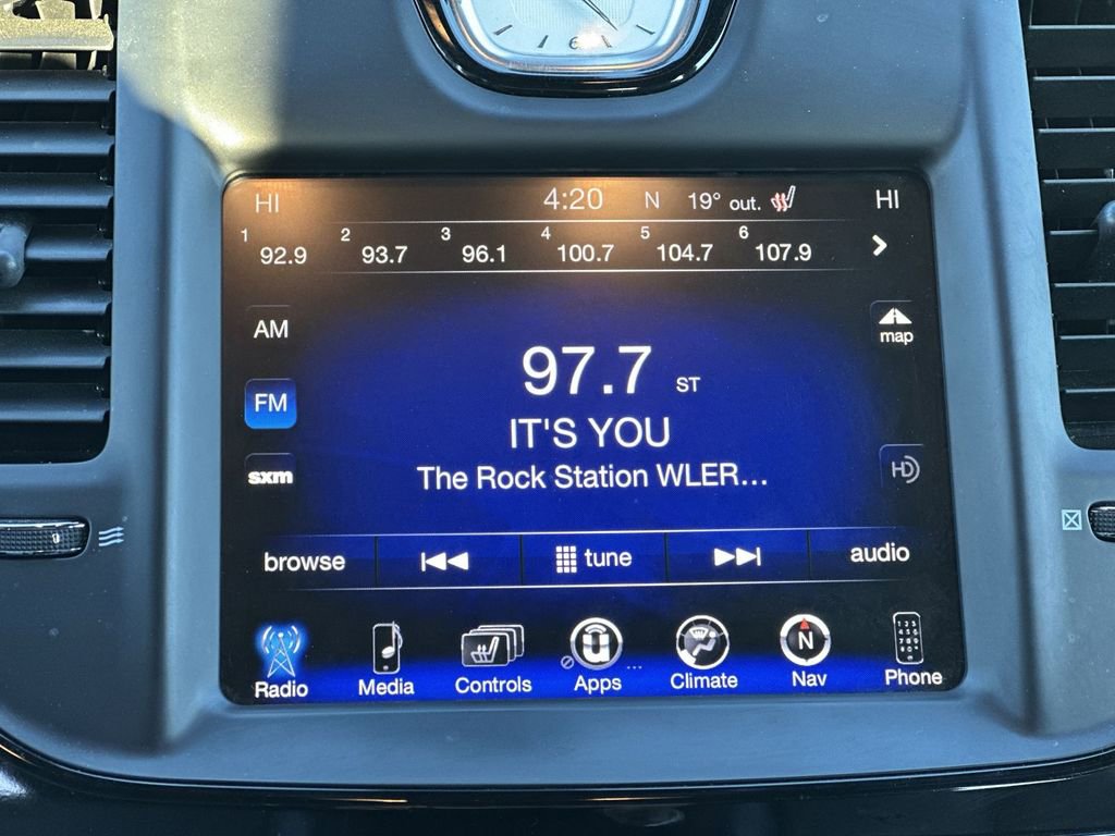 Used 2016 Chrysler 300 S image 11