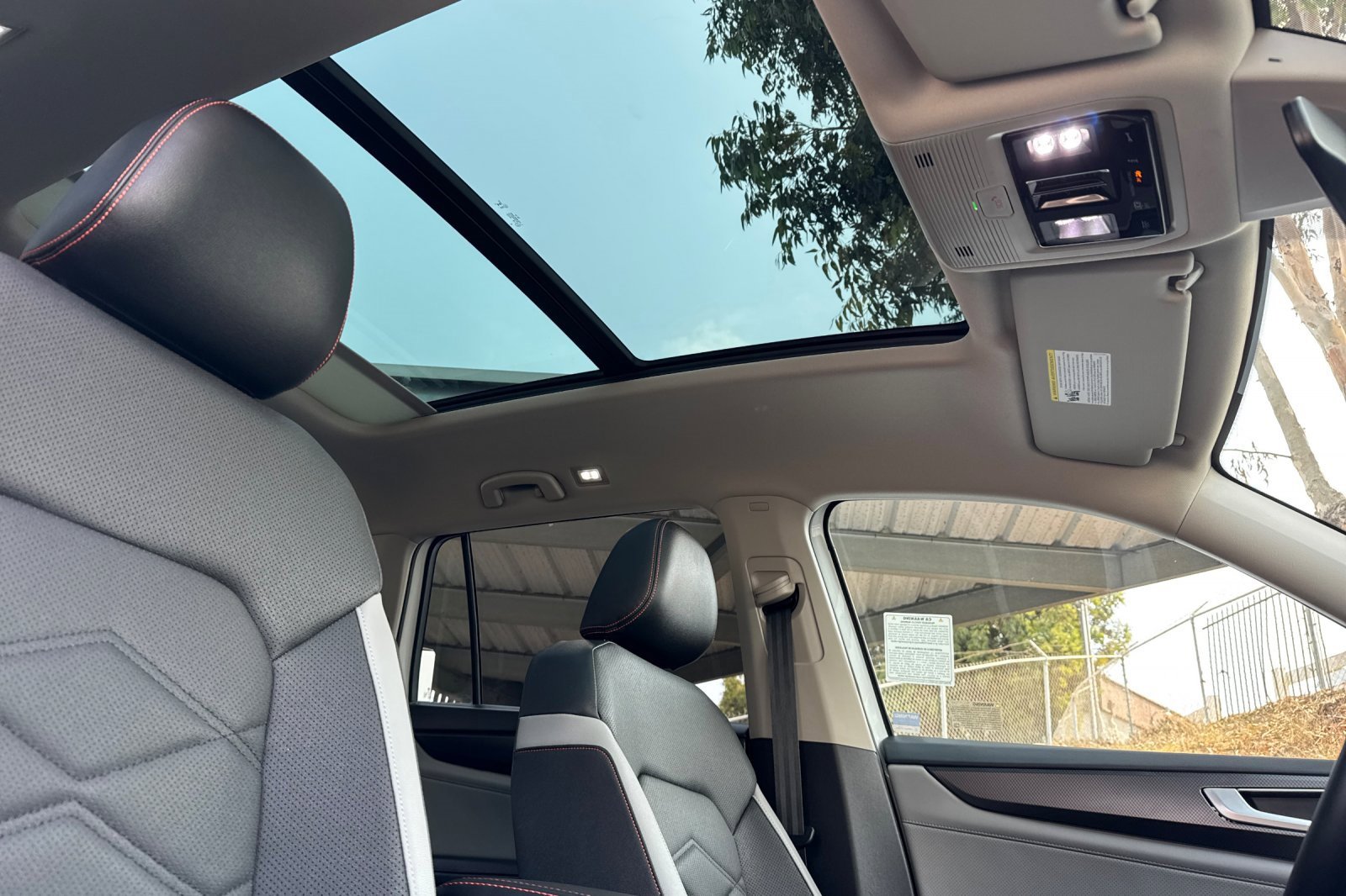 New 2025 Volkswagen Atlas Peak Edition SE image 16