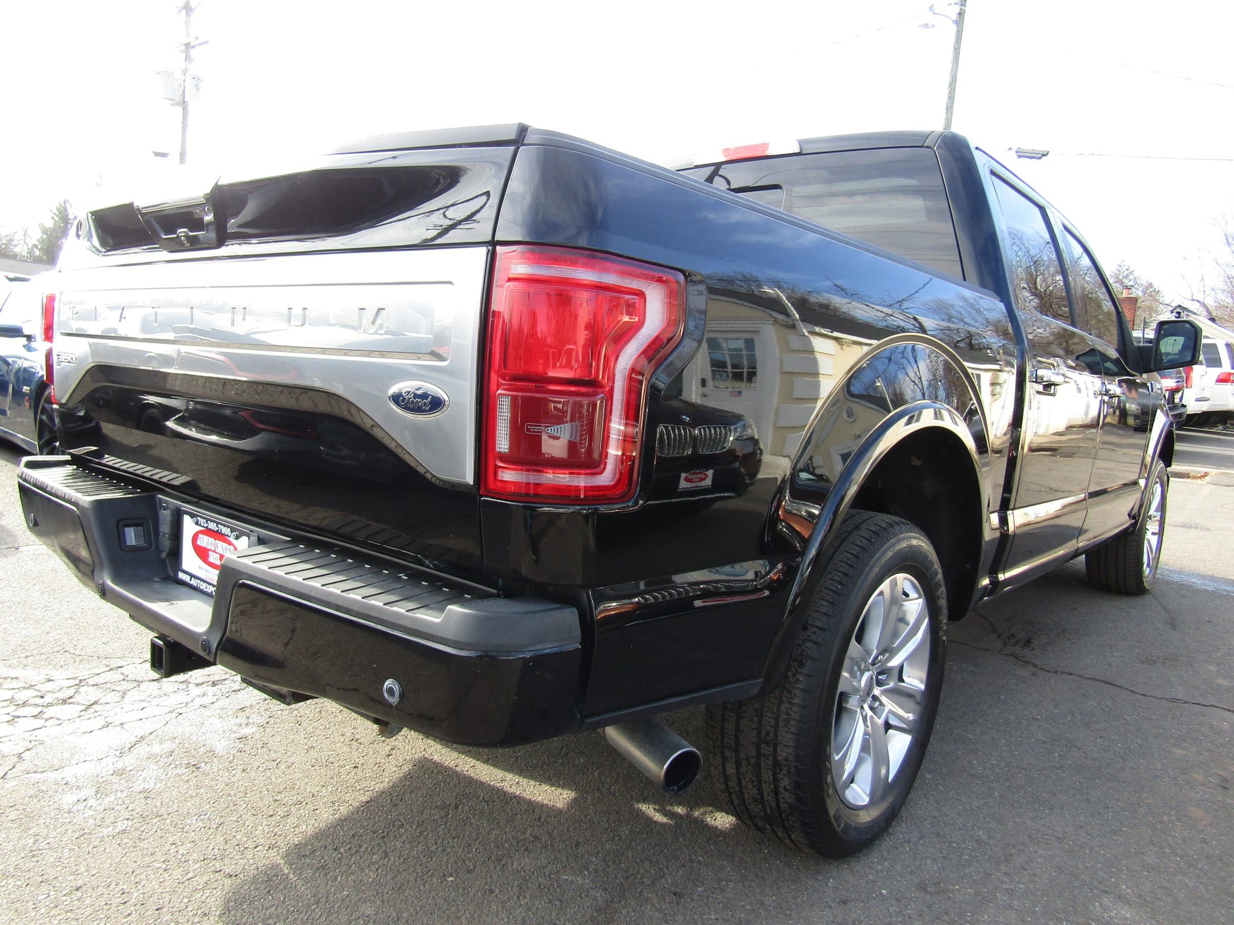 Used 2016 Ford F150 Platinum w/ Equipment Group 701A Luxury image 7