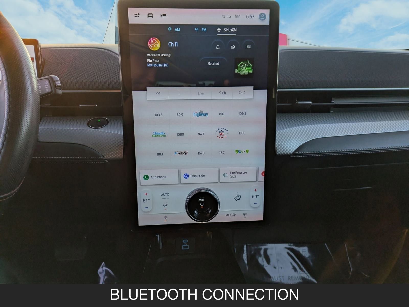 Used 2022 Ford Mustang Mach-E Select image 17