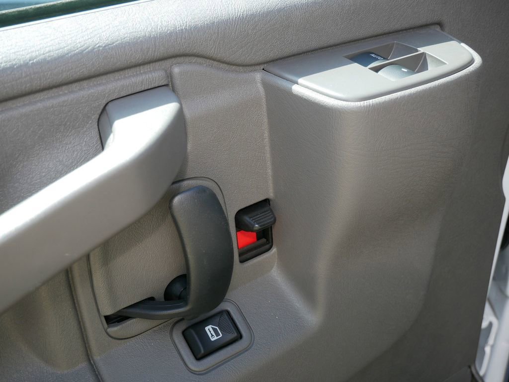 New 2025 Chevrolet Express 4500 Extended w/ Power Convenience Package image 14