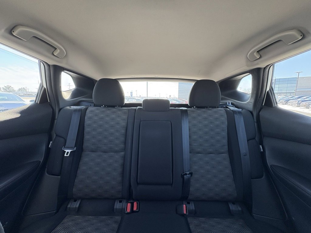 Used 2022 Nissan Rogue Sport SV image 28