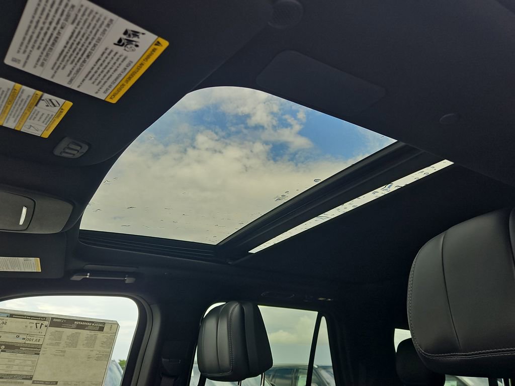 New 2025 Lincoln Navigator L Reserve w/ Jet Appearance Package image 30