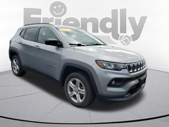 Used 2023 Jeep Compass Latitude w/ Convenience Group AWD/4WD image 7