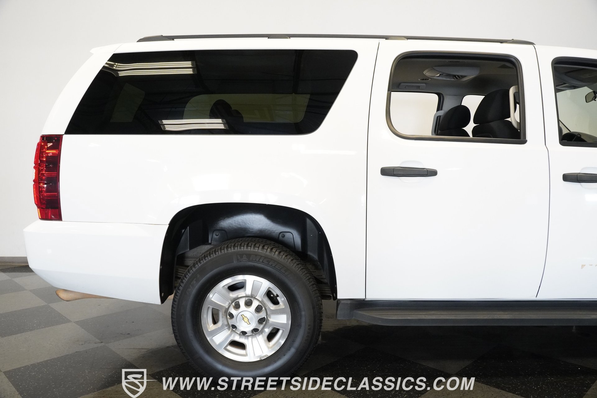 Used 2011 Chevrolet Suburban 2500 w/ Skid Plate Package image 30