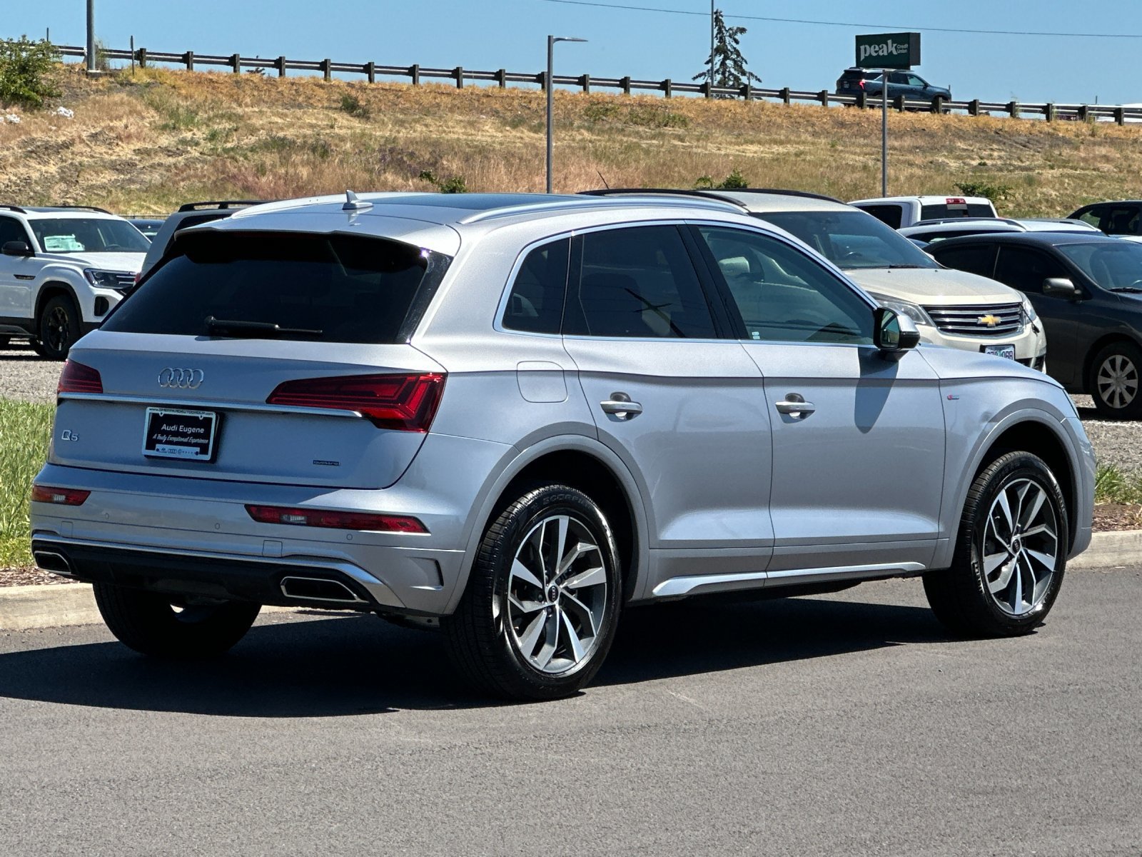 Used 2024 Audi Q5 2.0T Premium AWD/4WD image 3