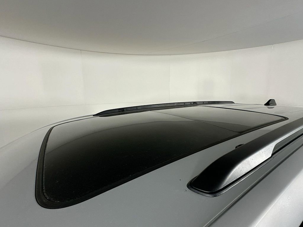 New 2025 Jeep Grand Cherokee L Limited w/ Black Appearance Package image 30