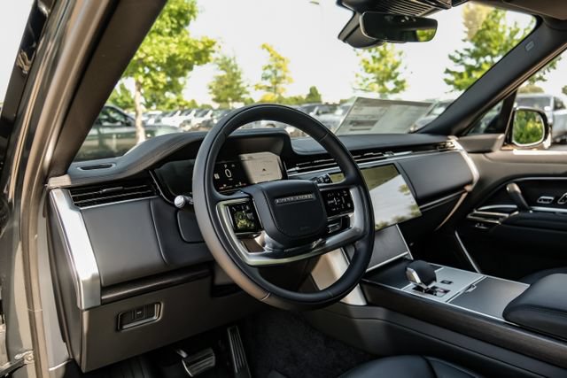 New 2026 Land Rover Range Rover SE AWD/4WD image 3