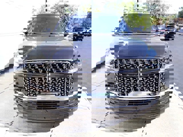 New 2025 Lincoln Navigator L Reserve image 9