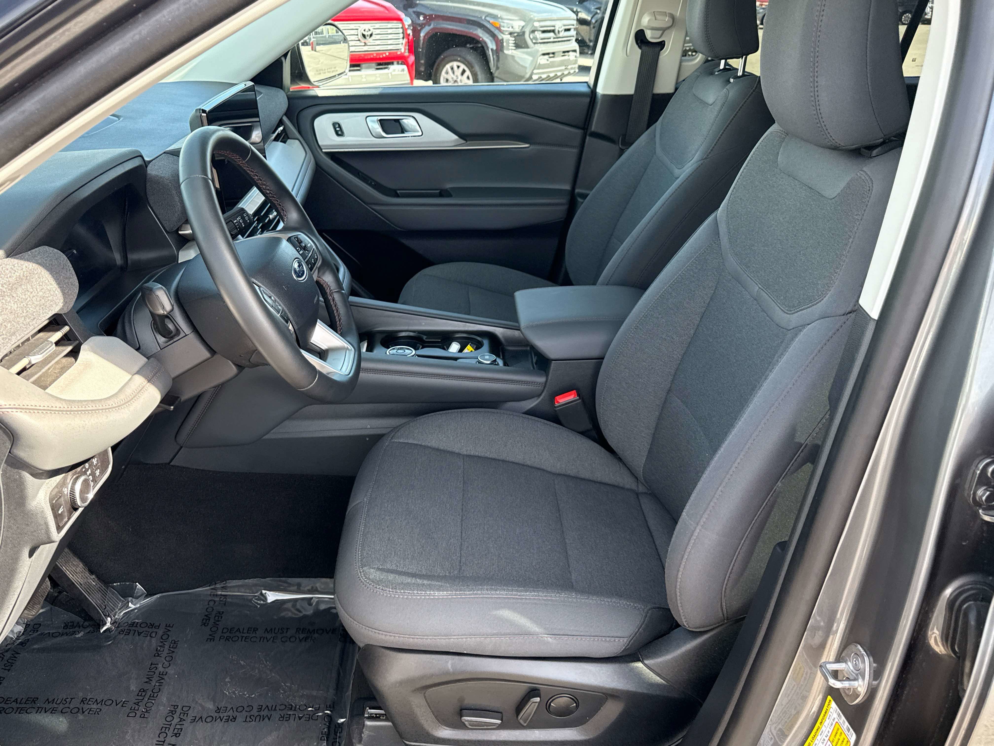 Used 2025 Ford Explorer Active image 11