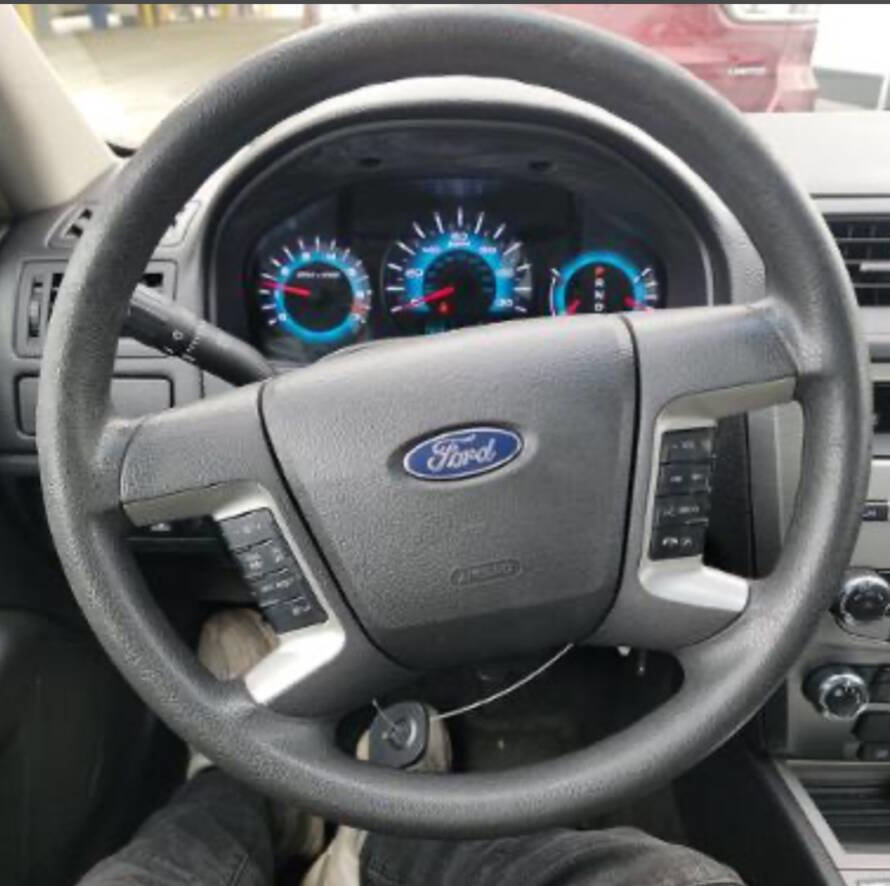 Used 2012 Ford Fusion SE image 10
