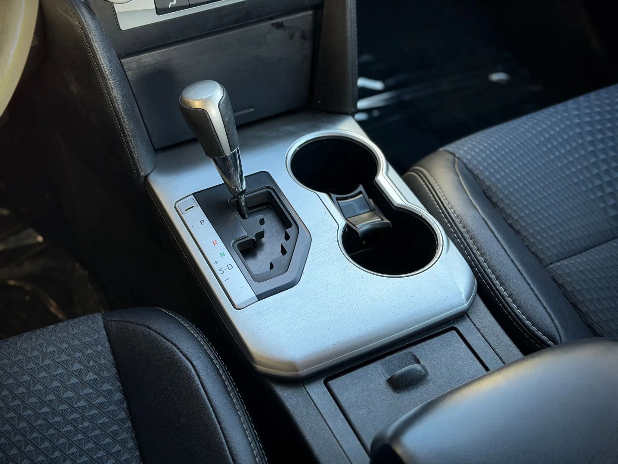 Used 2013 Toyota Camry SE image 15