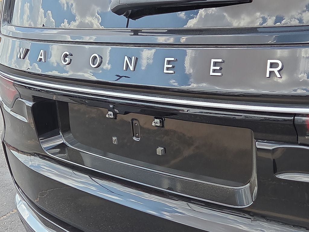 Used 2022 Jeep Wagoneer Series II RWD image 15