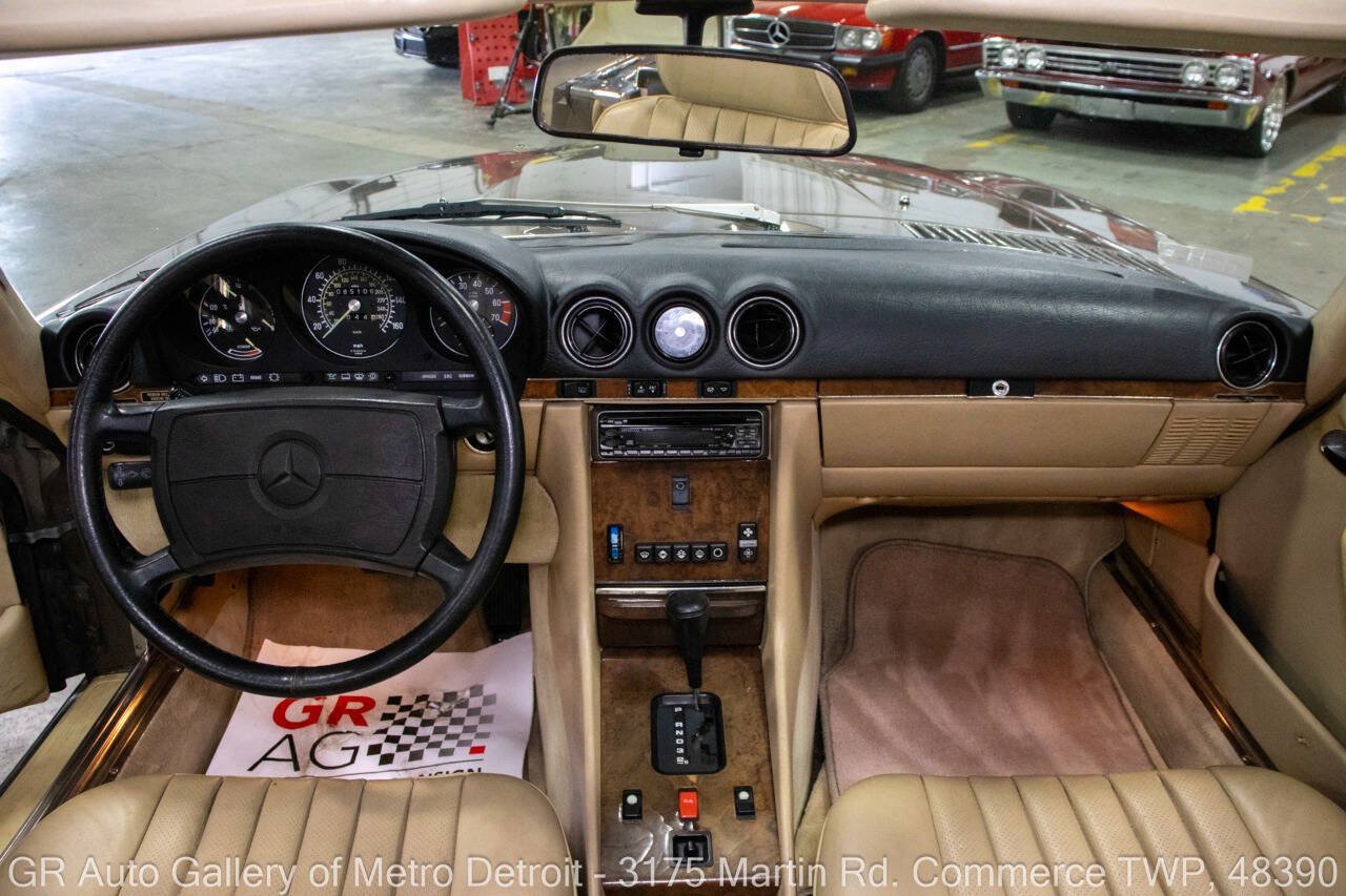 Used 1987 Mercedes-Benz 560 SL image 18