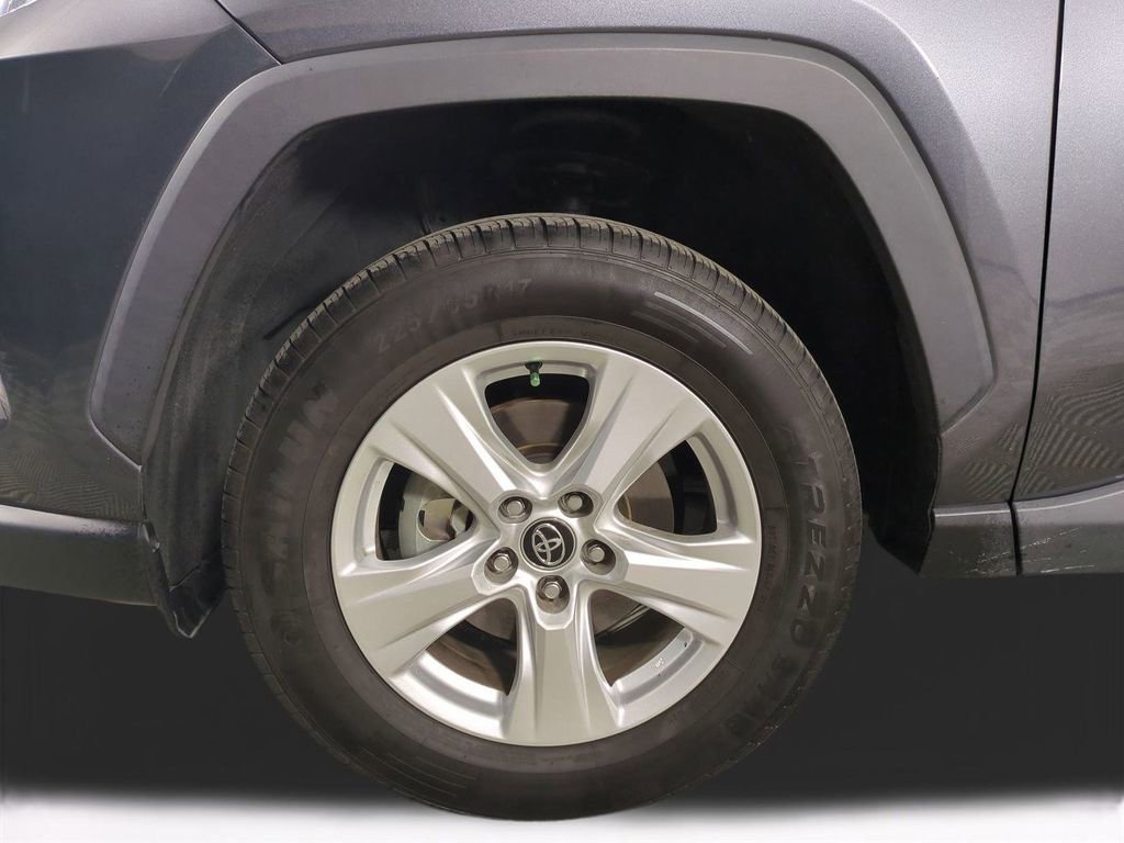 Used 2021 Toyota RAV4 XLE image 11
