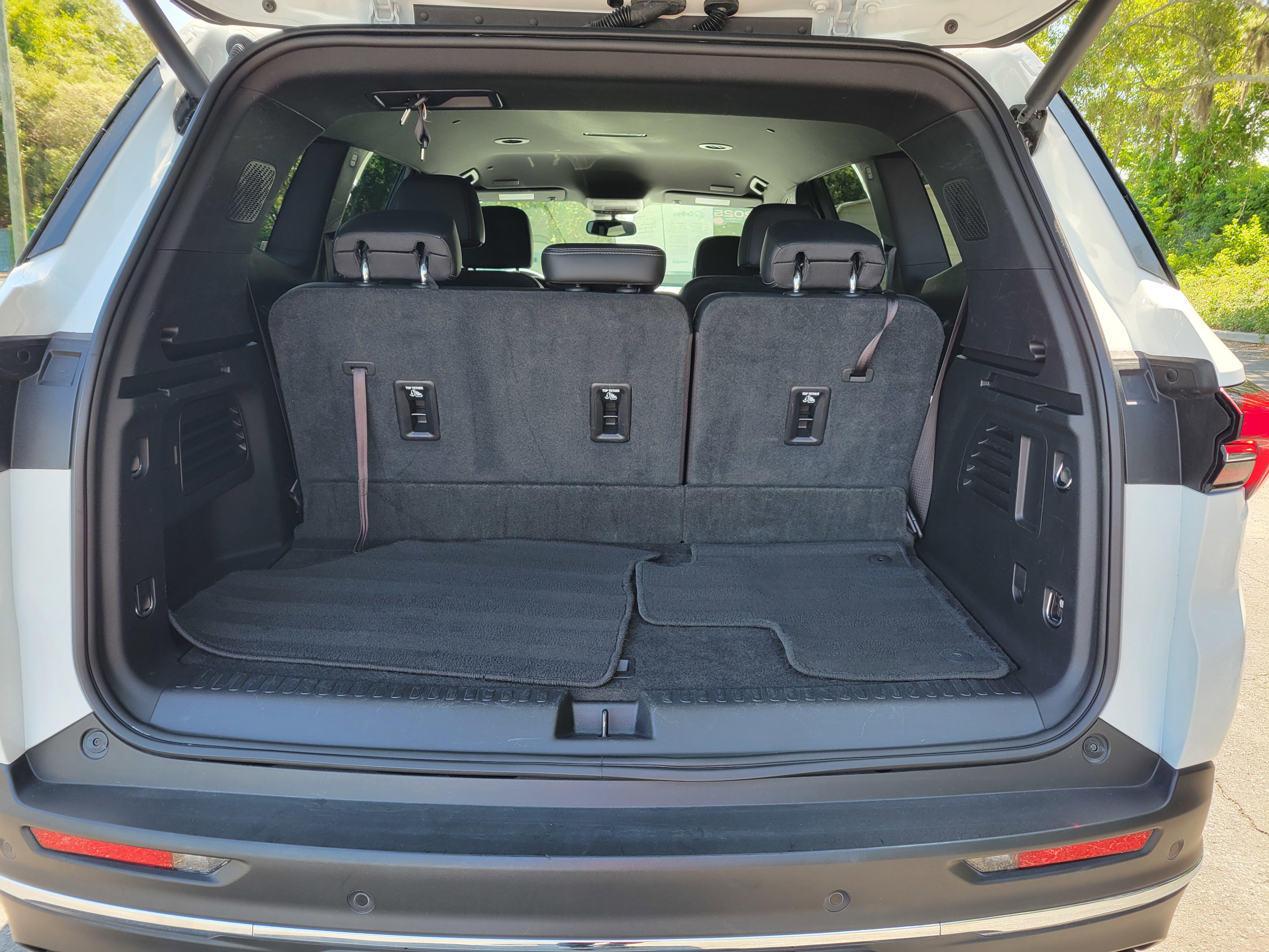 Certified 2025 Buick Enclave Preferred FWD image 7