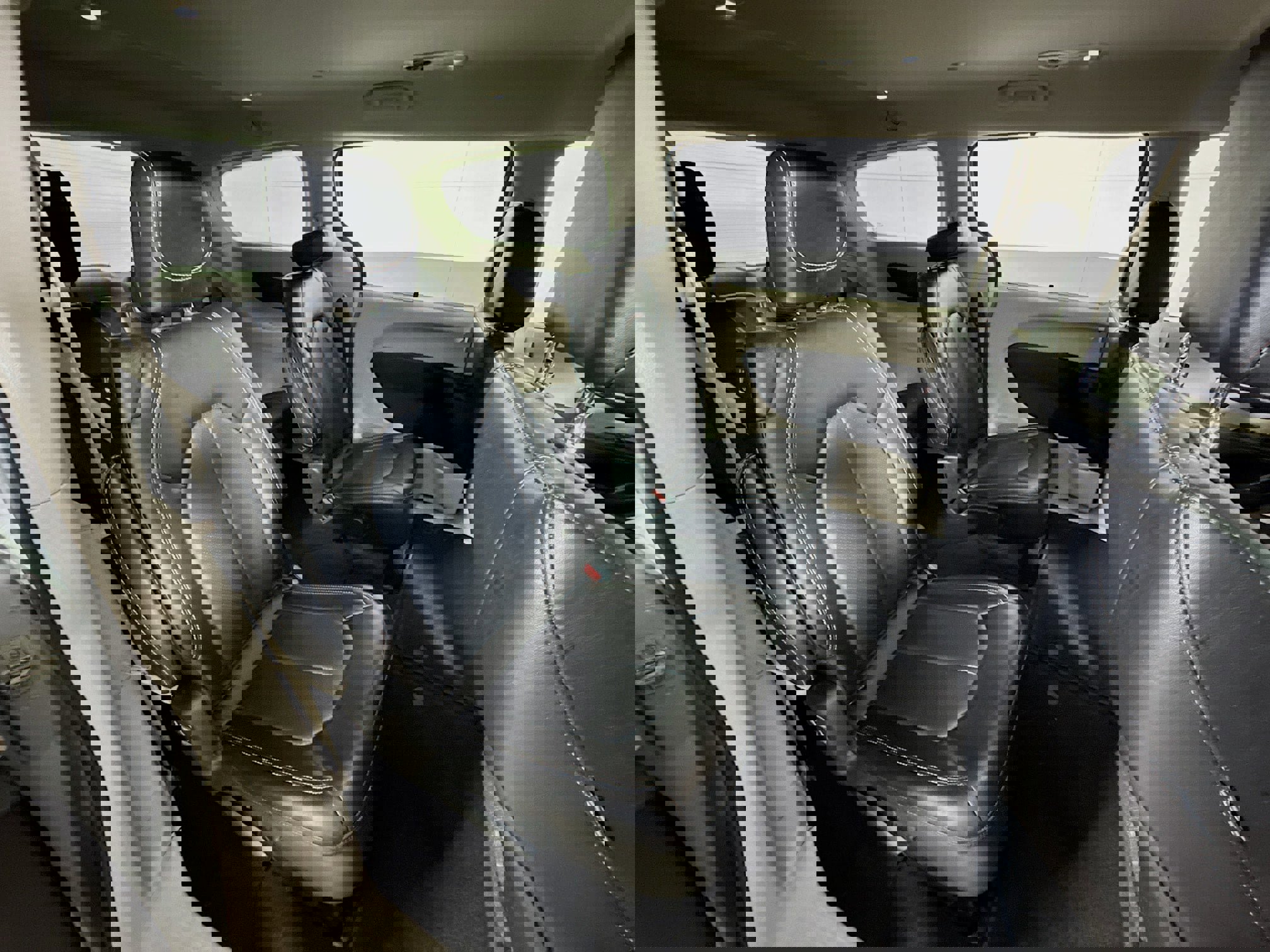 Used 2024 Chrysler Pacifica Touring-L image 27