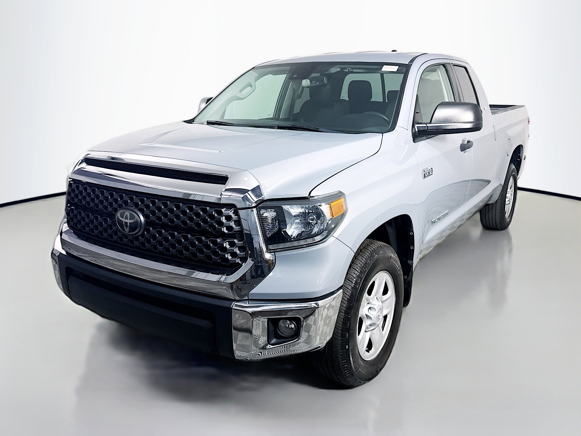 Used 2020 Toyota Tundra SR5 w/ SR5 Upgrade Package image 4