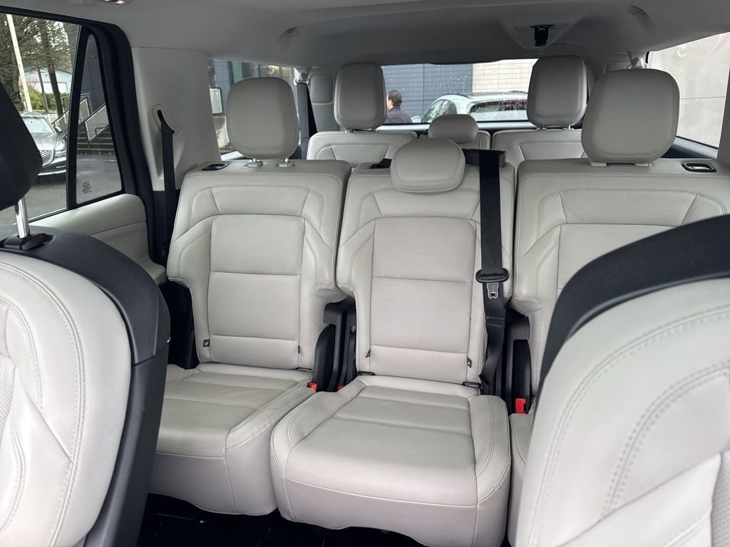 Used 2025 Lincoln Navigator L Reserve AWD/4WD image 39