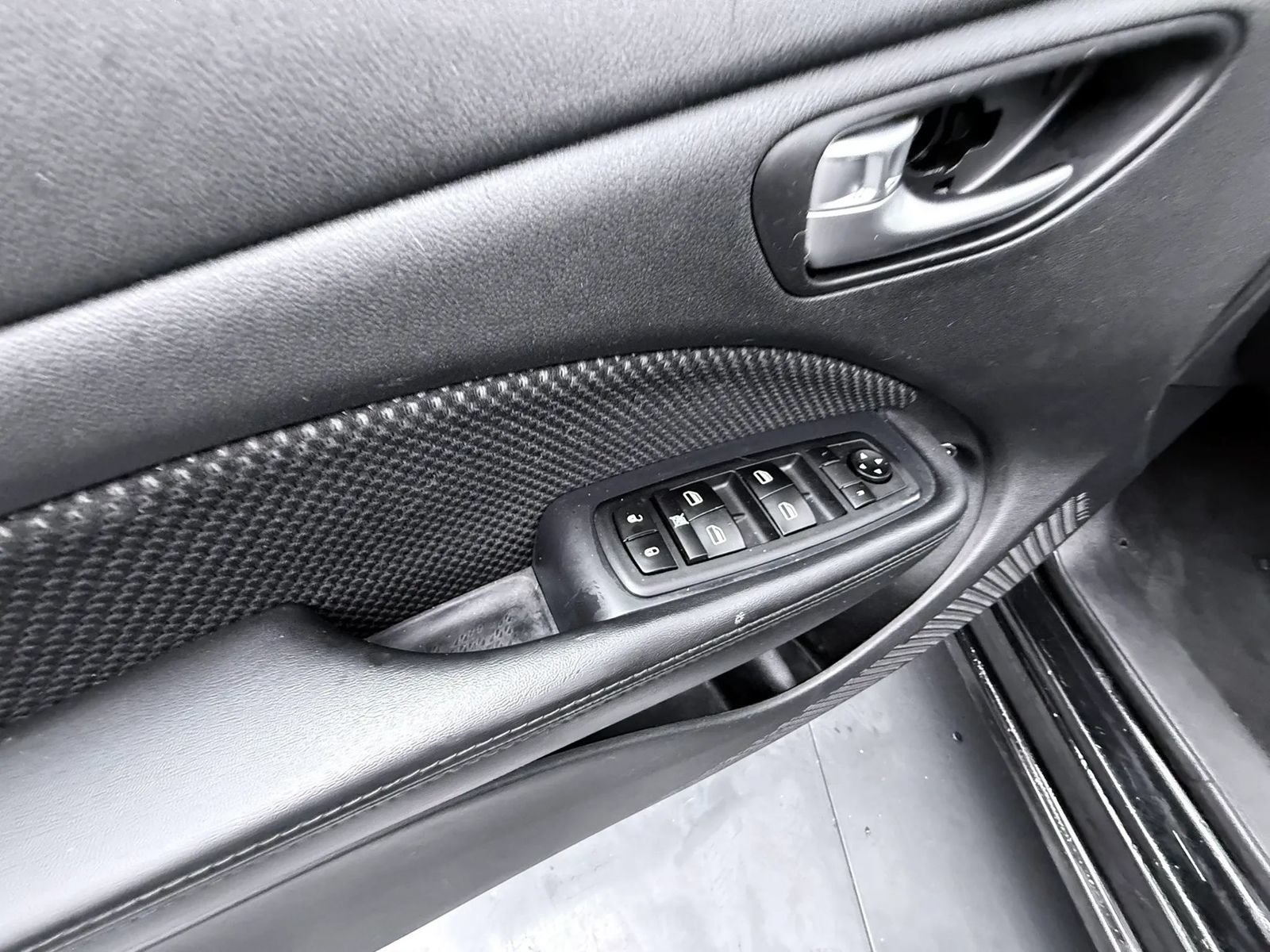 Used 2014 Dodge Dart SXT w/ Sun/Sound Group FWD image 27