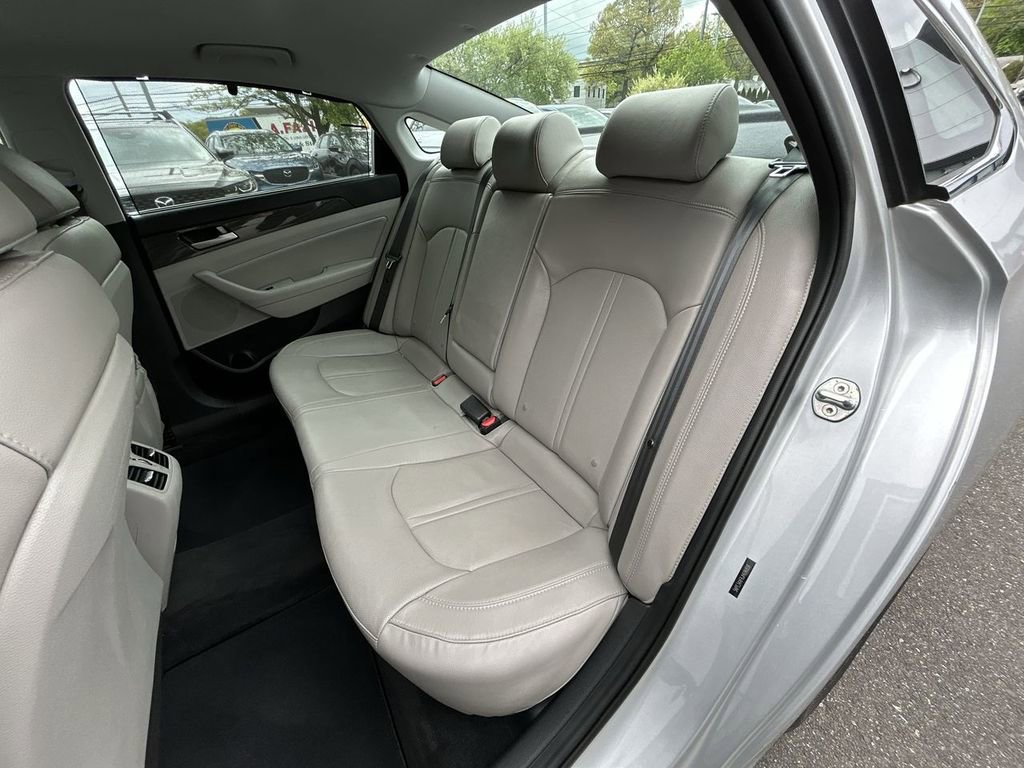 Used 2018 Hyundai Sonata Limited w/ Limited Ultimate Package 03 FWD image 23
