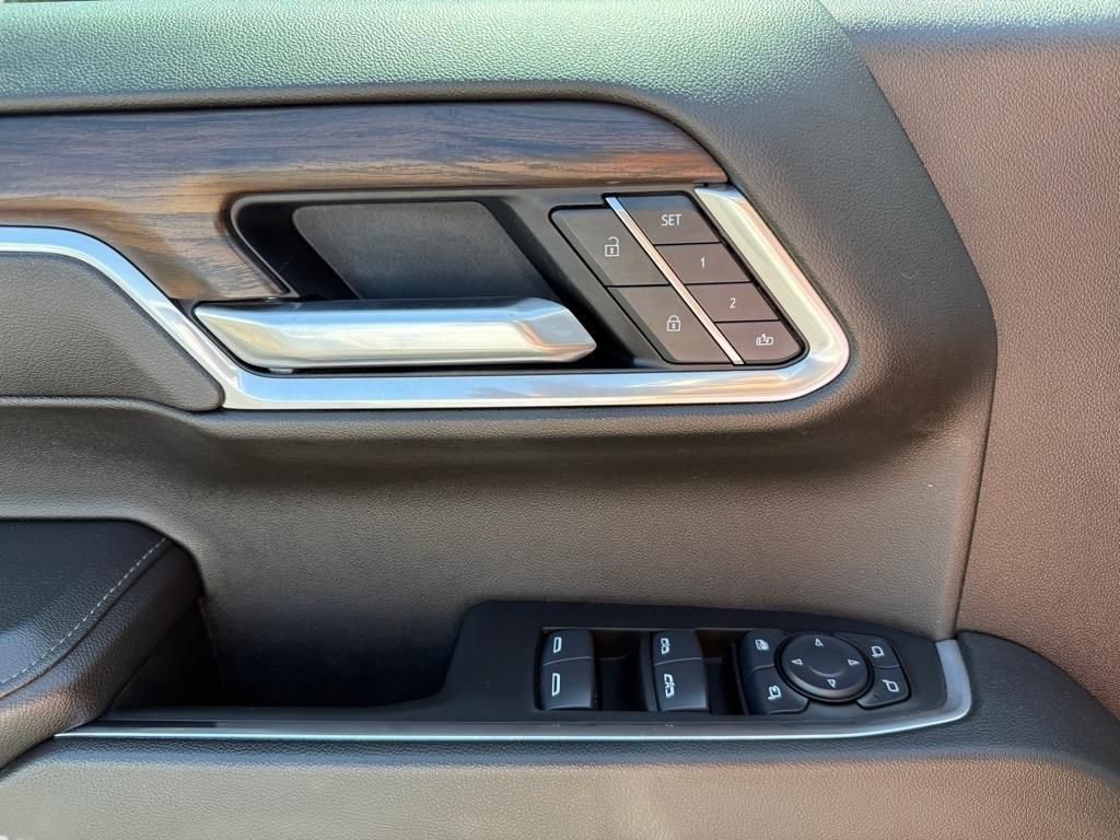 Used 2025 GMC Sierra 1500 SLT image 19