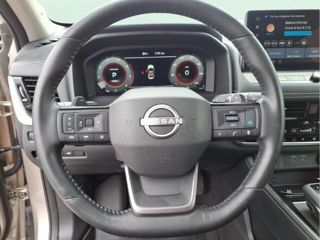 Used 2025 Nissan Rogue Platinum w/ Platinum Premium Package AWD/4WD image 23