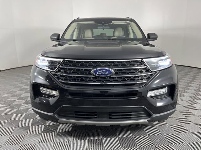 Used 2024 Ford Explorer XLT w/ Equipment Group 202A RWD image 4
