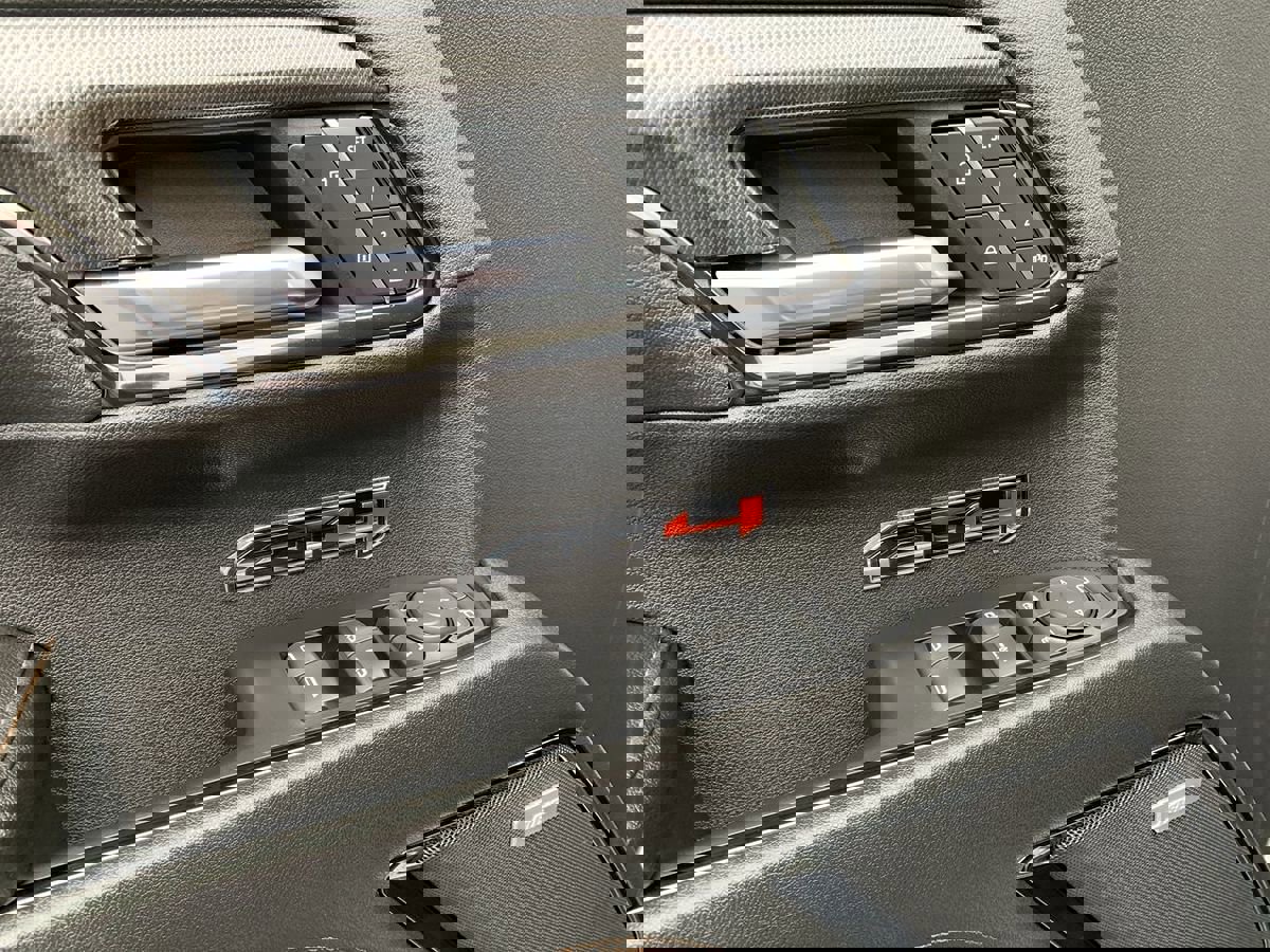 Used 2024 GMC Sierra 1500 AT4 w/ Technology Package image 17