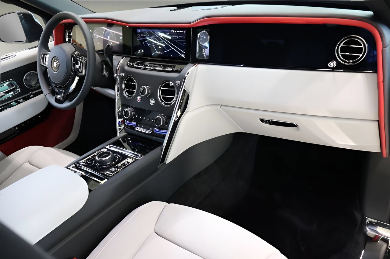 New 2026 Rolls-Royce Cullinan AWD/4WD image 29