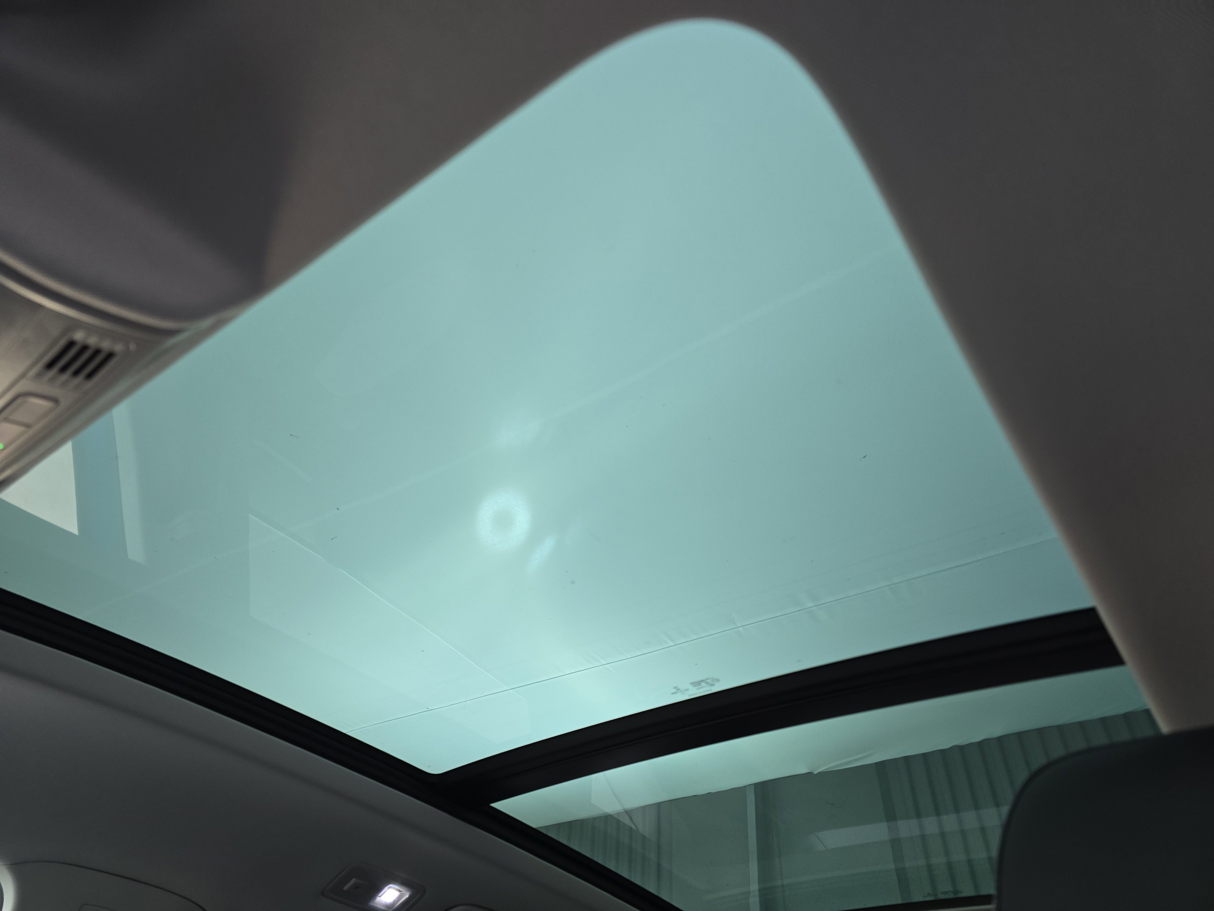 Certified 2022 Volkswagen Taos SEL w/ Panoramic Sunroof Package image 29