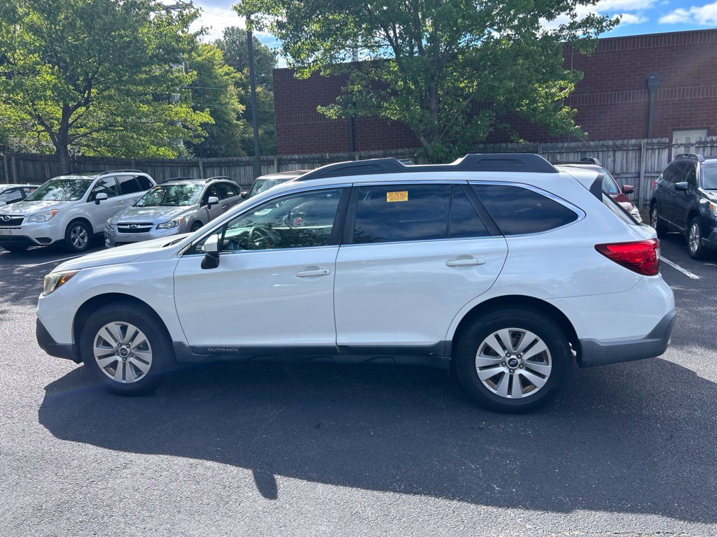 Used 2019 Subaru Outback 2.5i Premium AWD/4WD image 6
