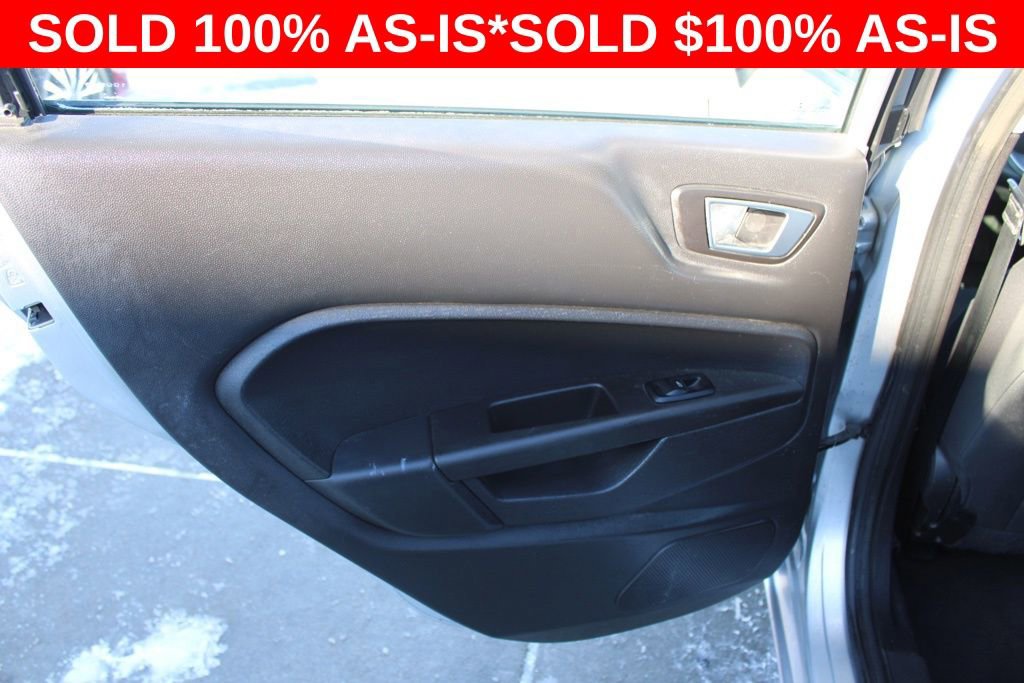 Used 2015 Ford Fiesta SE image 24