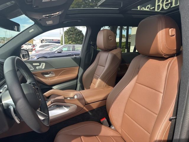 Used 2025 Mercedes-Benz GLS 450 4MATIC image 12