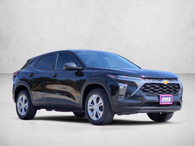 Used 2024 Chevrolet Trax LS FWD image 3