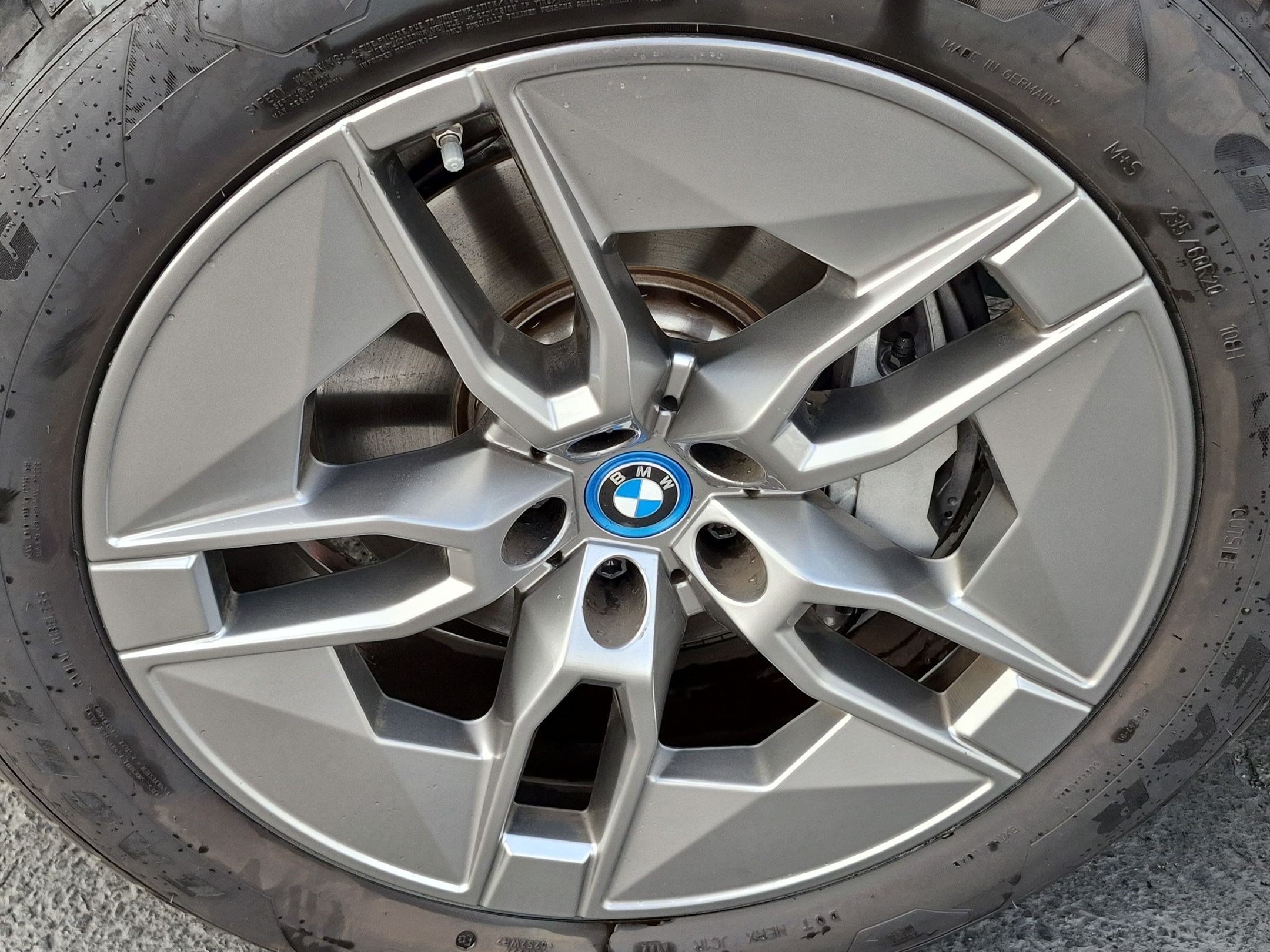 Used 2023 BMW iX xDrive50 AWD/4WD image 13