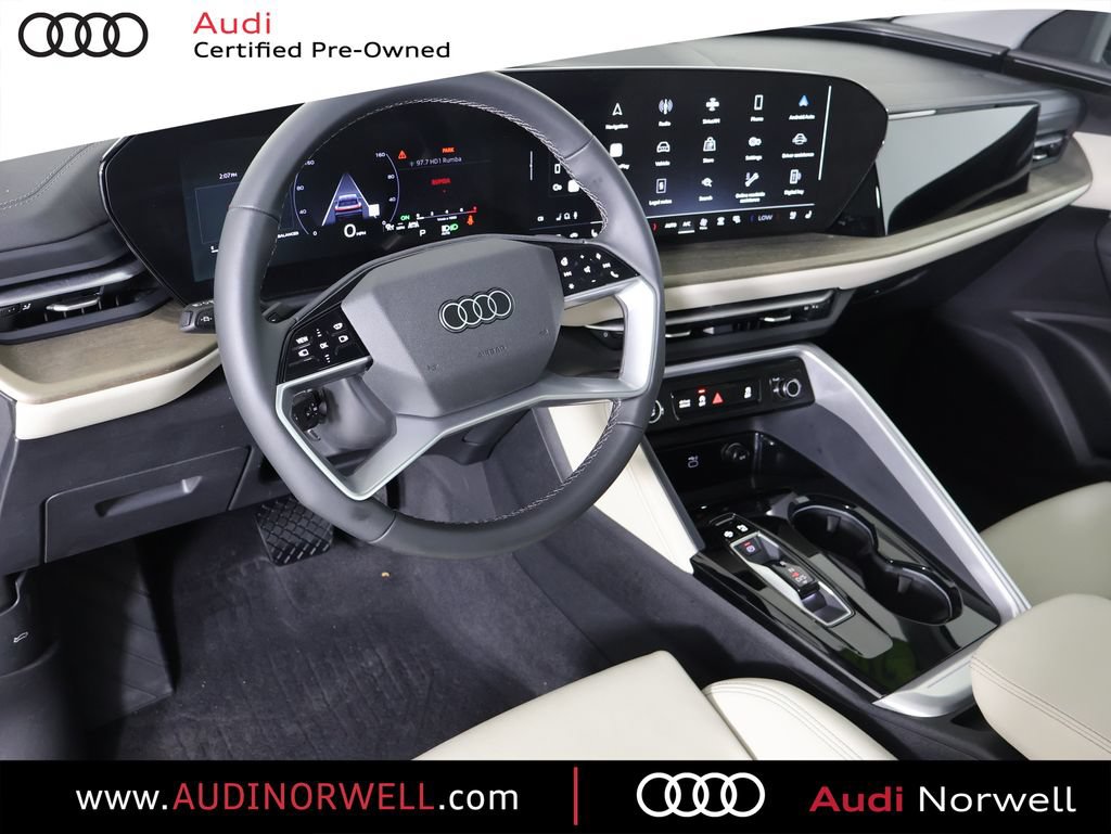 Certified 2025 Audi Q5 Premium AWD/4WD image 2