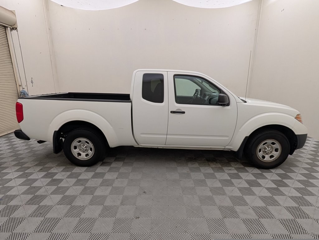 Used 2019 Nissan Frontier S RWD image 2