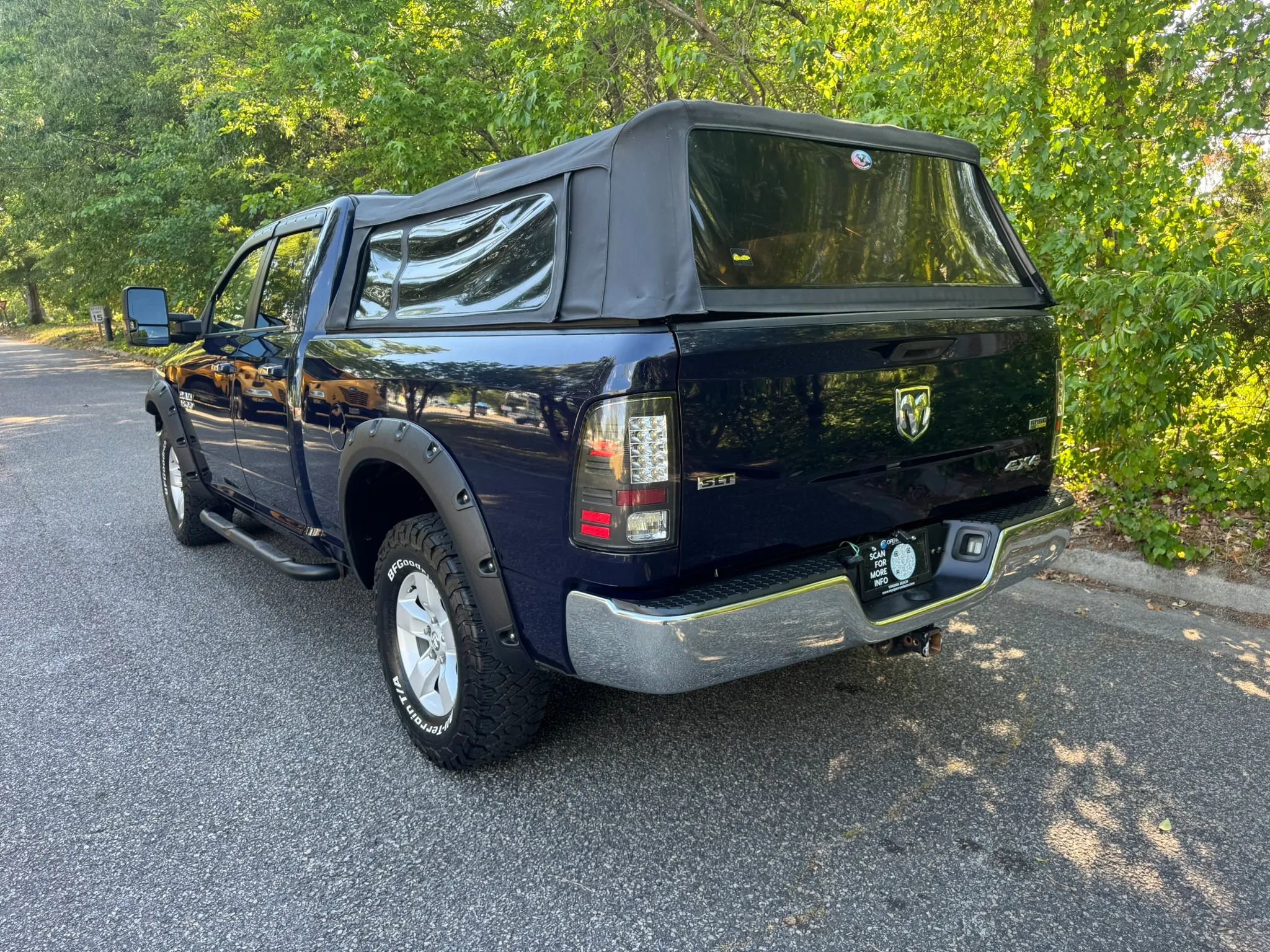 Used 2017 RAM 1500 Classic SLT AWD/4WD image 9