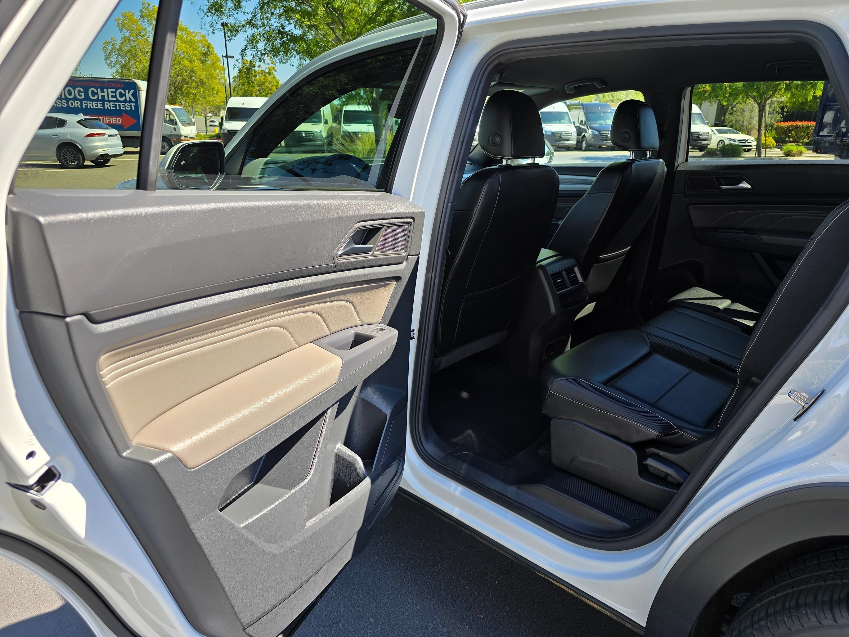 Used 2021 Volkswagen Atlas Cross Sport SE AWD/4WD image 15