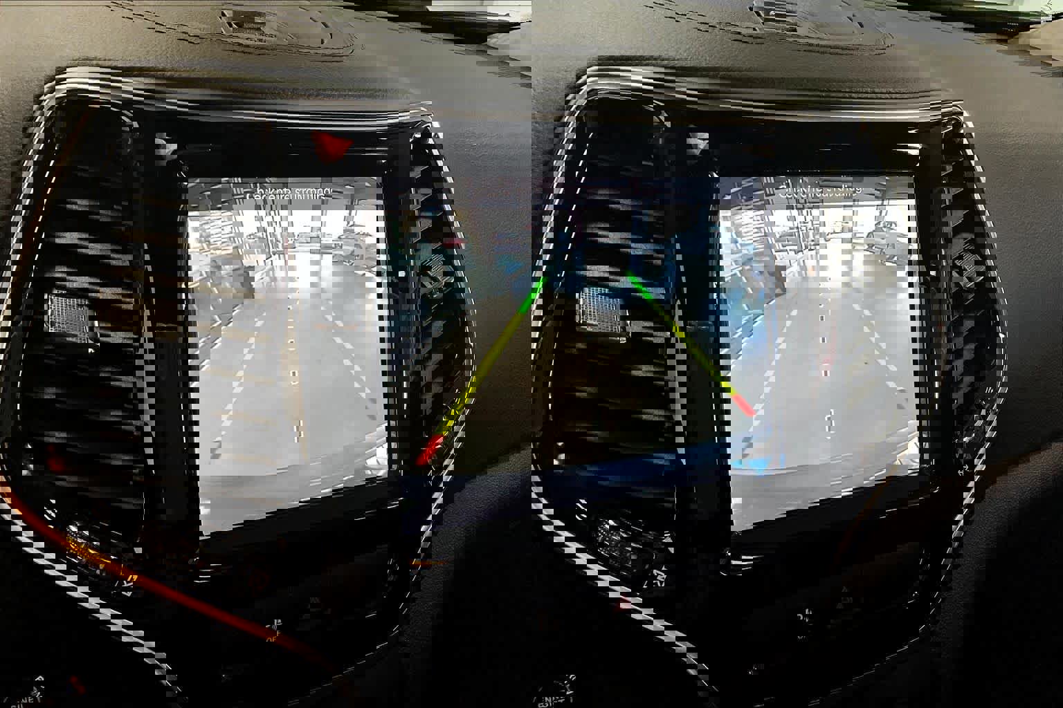 Used 2020 Jeep Cherokee Limited image 23