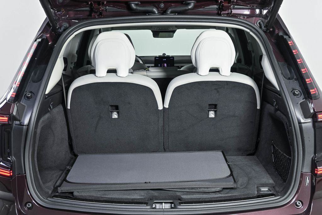 Certified 2025 Volvo EX90 Ultra AWD/4WD image 32